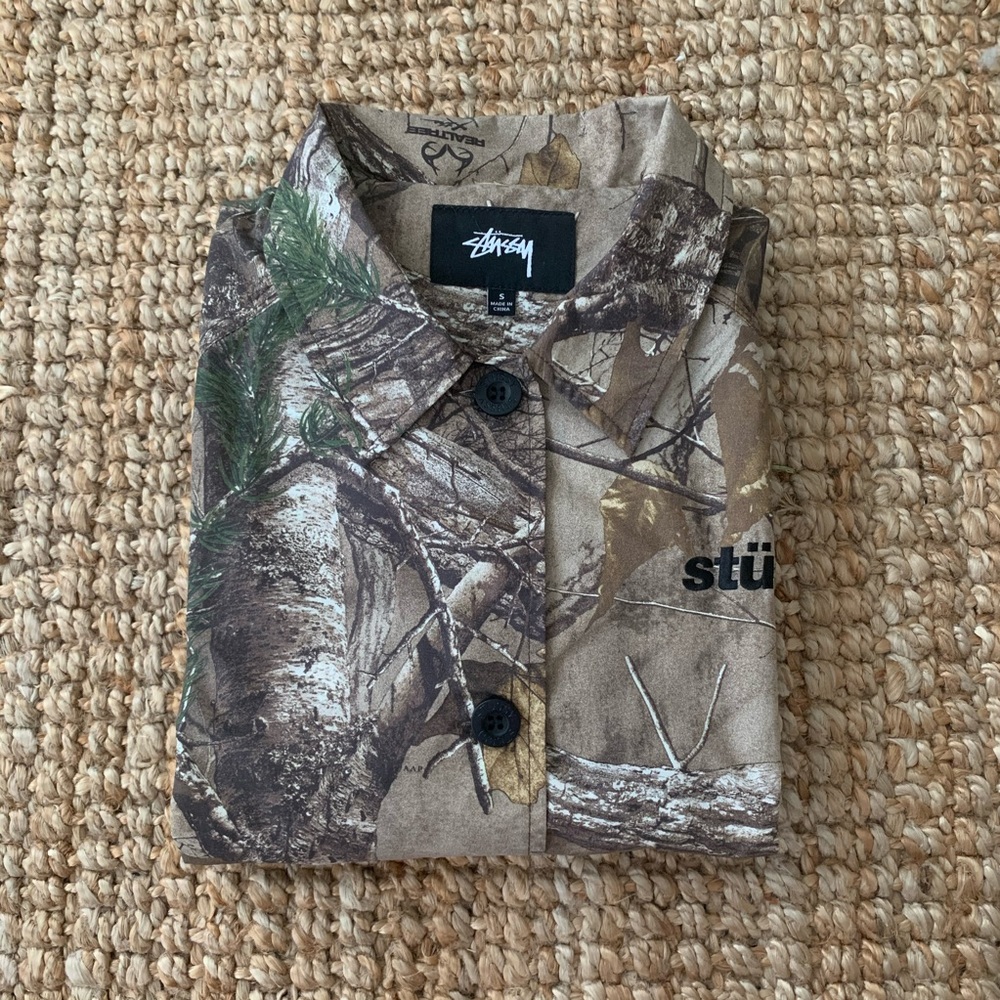 stussy camo jacket